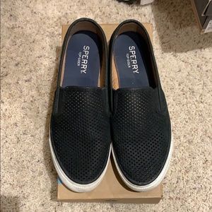 Woman Sperry Too-Slider